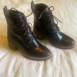 Women’s 6.5 Timberland Boots
